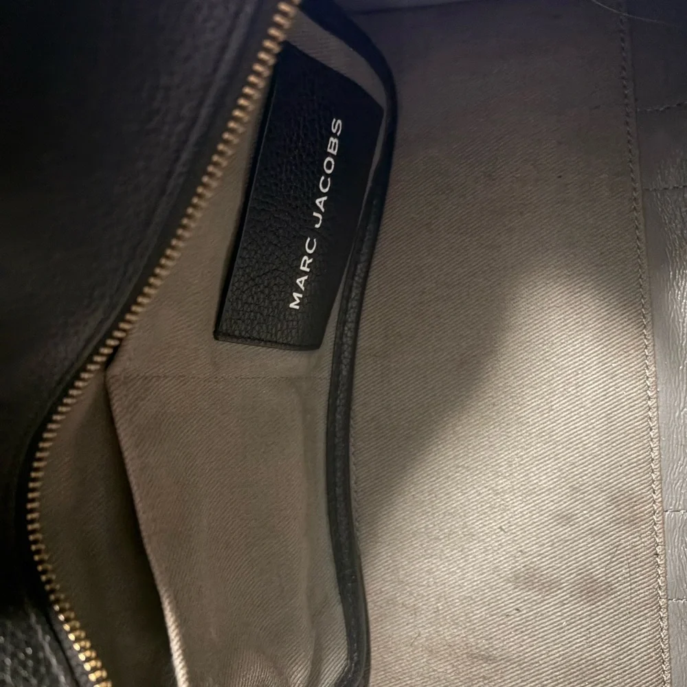 Marc Jacobs Black Leather Tote - Picture 8 of 16